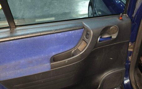 Opel Zafira A рестайлинг, 2000 год, 360 000 рублей, 24 фотография