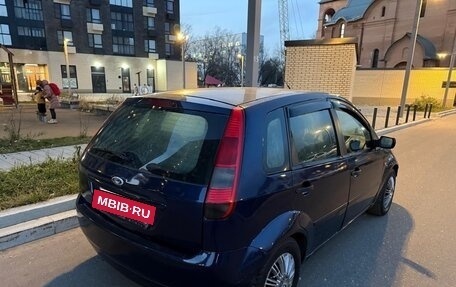Ford Fiesta, 2004 год, 299 000 рублей, 3 фотография