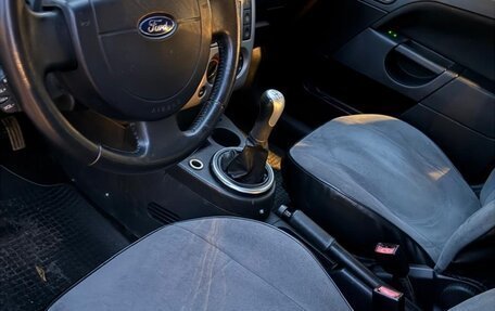 Ford Fiesta, 2004 год, 299 000 рублей, 17 фотография