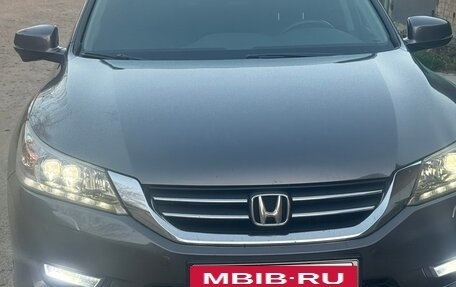 Honda Accord IX рестайлинг, 2013 год, 1 630 000 рублей, 6 фотография