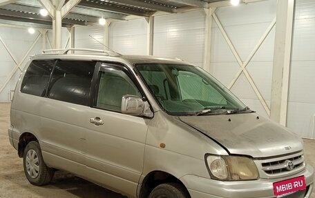 Toyota Noah III, 2001 год, 450 000 рублей, 4 фотография