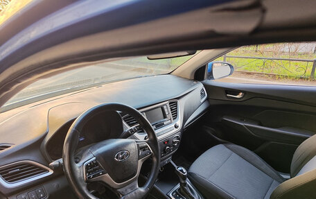 Hyundai Solaris II рестайлинг, 2019 год, 930 000 рублей, 3 фотография