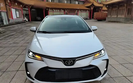 Toyota Corolla, 2022 год, 1 750 000 рублей, 2 фотография
