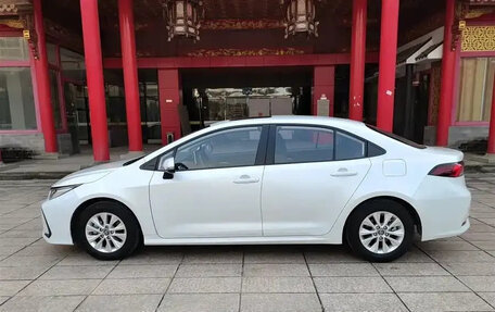 Toyota Corolla, 2022 год, 1 750 000 рублей, 5 фотография