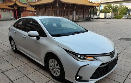 Toyota Corolla, 2022 год, 1 750 000 рублей, 4 фотография