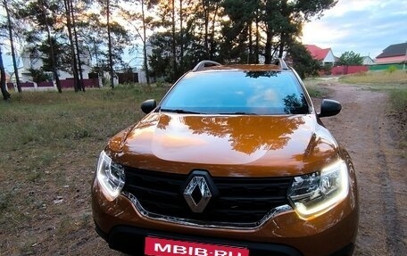 Renault Duster, 2022 год, 2 100 000 рублей, 1 фотография