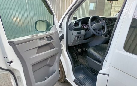 Volkswagen Caravelle T6 рестайлинг, 2021 год, 6 800 000 рублей, 10 фотография