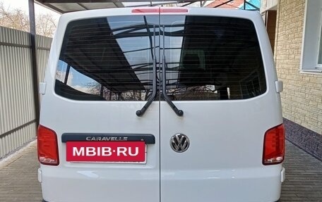 Volkswagen Caravelle T6 рестайлинг, 2021 год, 6 800 000 рублей, 5 фотография