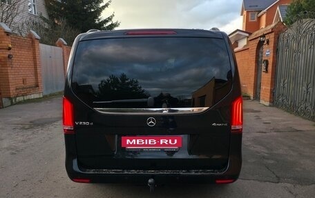 Mercedes-Benz V-Класс, 2016 год, 4 300 000 рублей, 5 фотография