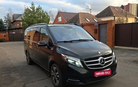 Mercedes-Benz V-Класс, 2016 год, 4 300 000 рублей, 2 фотография