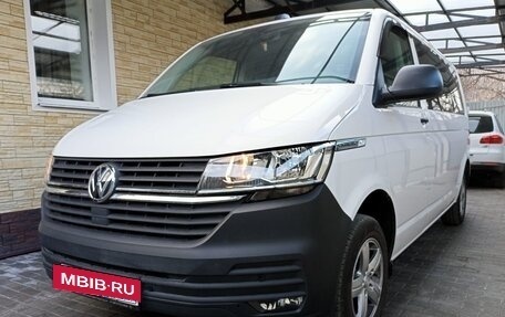 Volkswagen Caravelle T6 рестайлинг, 2021 год, 6 800 000 рублей, 3 фотография