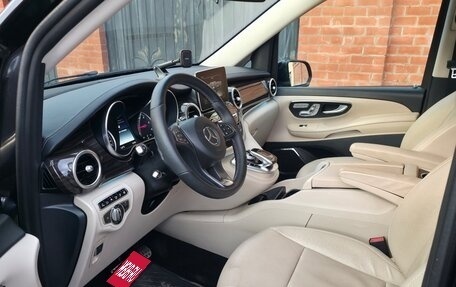 Mercedes-Benz V-Класс, 2016 год, 4 300 000 рублей, 13 фотография