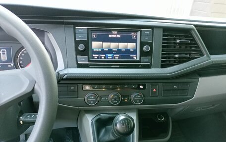 Volkswagen Caravelle T6 рестайлинг, 2021 год, 6 800 000 рублей, 14 фотография