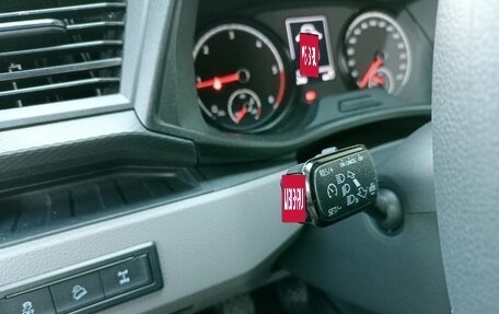 Volkswagen Caravelle T6 рестайлинг, 2021 год, 6 800 000 рублей, 29 фотография