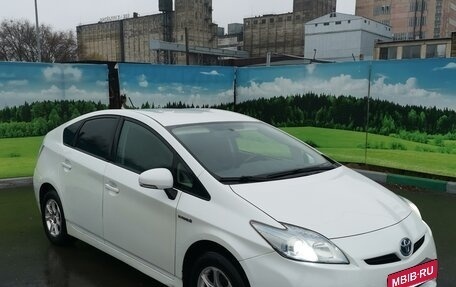 Toyota Prius, 2010 год, 1 190 000 рублей, 2 фотография