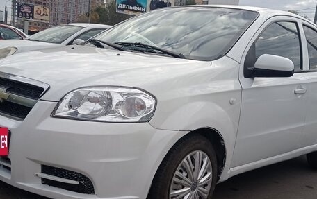 Chevrolet Aveo III, 2010 год, 550 000 рублей, 3 фотография