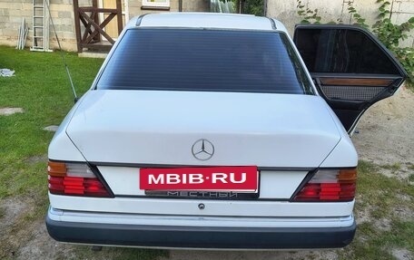 Mercedes-Benz W124, 1990 год, 320 000 рублей, 8 фотография