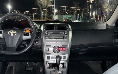 Toyota Corolla, 2011 год, 1 000 000 рублей, 9 фотография