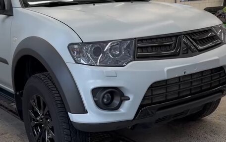 Mitsubishi Pajero Sport II рестайлинг, 2014 год, 2 200 000 рублей, 6 фотография