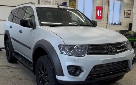 Mitsubishi Pajero Sport II рестайлинг, 2014 год, 2 200 000 рублей, 1 фотография
