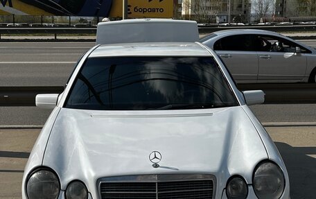 Mercedes-Benz E-Класс, 1996 год, 420 000 рублей, 10 фотография