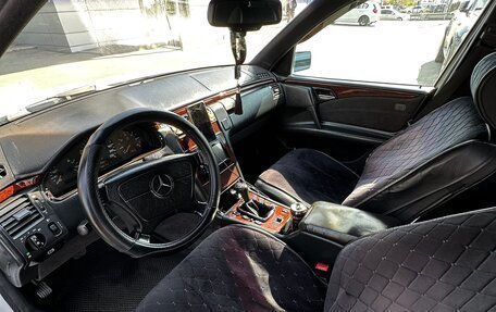 Mercedes-Benz E-Класс, 1996 год, 420 000 рублей, 12 фотография