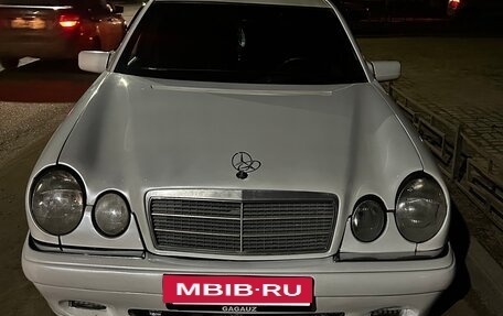 Mercedes-Benz E-Класс, 1996 год, 420 000 рублей, 5 фотография