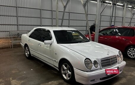 Mercedes-Benz E-Класс, 1996 год, 420 000 рублей, 2 фотография