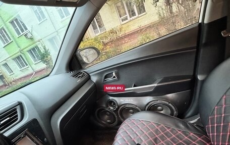 KIA Rio III рестайлинг, 2013 год, 1 000 000 рублей, 11 фотография