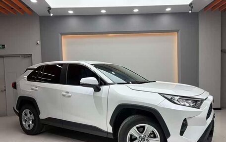 Toyota RAV4, 2024 год, 2 990 032 рублей, 3 фотография