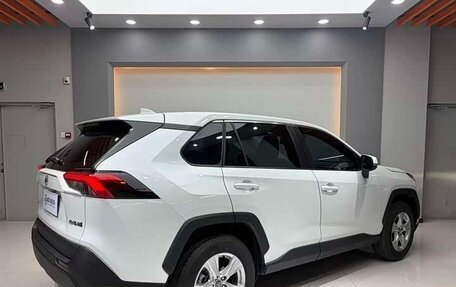 Toyota RAV4, 2024 год, 2 990 032 рублей, 6 фотография