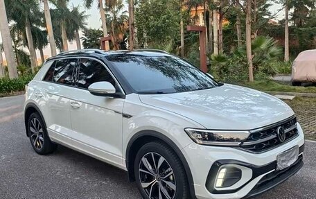 Volkswagen T-Roc I, 2024 год, 2 150 032 рублей, 12 фотография