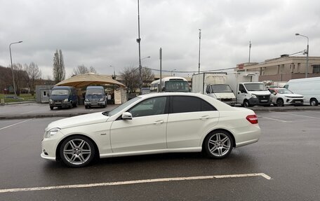 Mercedes-Benz E-Класс, 2012 год, 1 950 000 рублей, 4 фотография