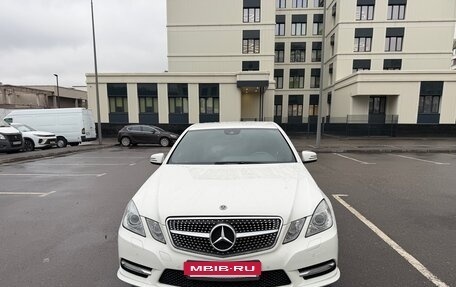 Mercedes-Benz E-Класс, 2012 год, 1 950 000 рублей, 2 фотография