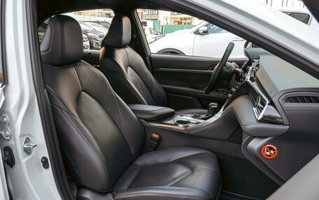 Toyota Camry, 2019 год, 2 870 000 рублей, 8 фотография