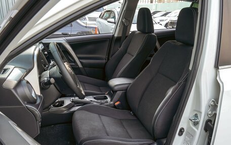 Toyota RAV4, 2016 год, 2 150 000 рублей, 10 фотография