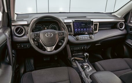 Toyota RAV4, 2016 год, 2 150 000 рублей, 6 фотография