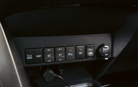 Toyota RAV4, 2016 год, 2 150 000 рублей, 13 фотография