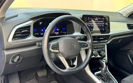 Volkswagen T-Roc I, 2024 год, 2 350 032 рублей, 10 фотография