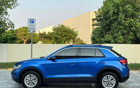 Volkswagen T-Roc I, 2024 год, 2 350 032 рублей, 4 фотография