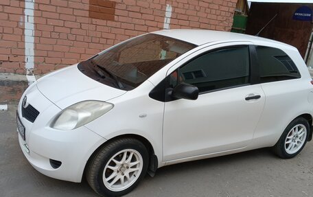 Toyota Yaris III рестайлинг, 2007 год, 550 000 рублей, 5 фотография