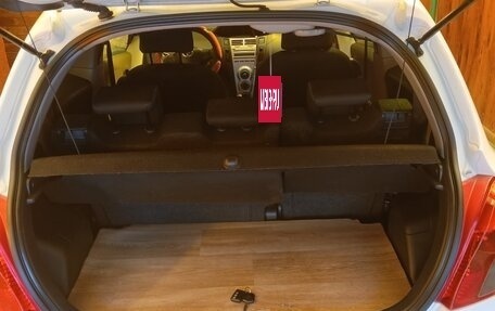 Toyota Yaris III рестайлинг, 2007 год, 550 000 рублей, 9 фотография