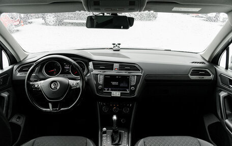 Volkswagen Tiguan II, 2017 год, 1 940 000 рублей, 9 фотография