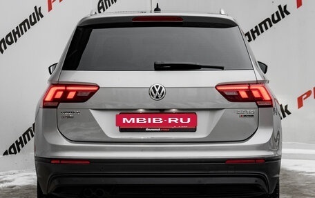 Volkswagen Tiguan II, 2017 год, 1 940 000 рублей, 5 фотография