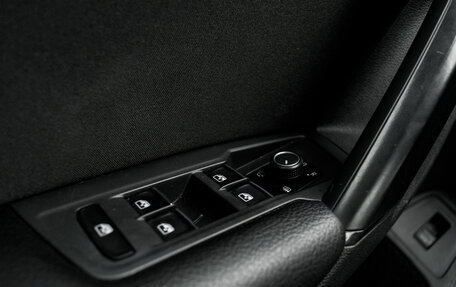 Volkswagen Tiguan II, 2017 год, 1 940 000 рублей, 23 фотография