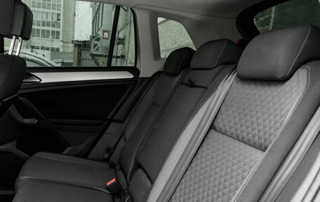 Volkswagen Tiguan II, 2017 год, 1 940 000 рублей, 24 фотография