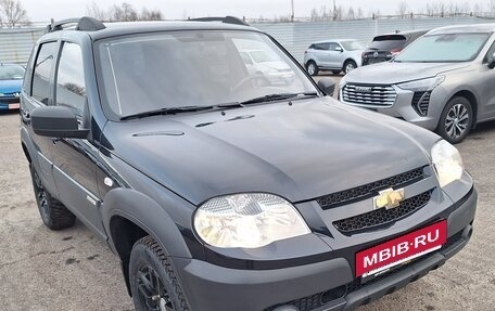 Chevrolet Niva I рестайлинг, 2015 год, 699 000 рублей, 7 фотография