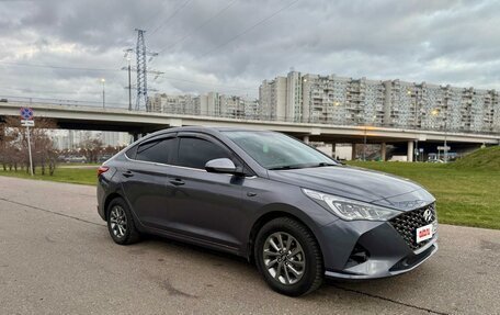Hyundai Solaris II рестайлинг, 2022 год, 1 330 000 рублей, 8 фотография