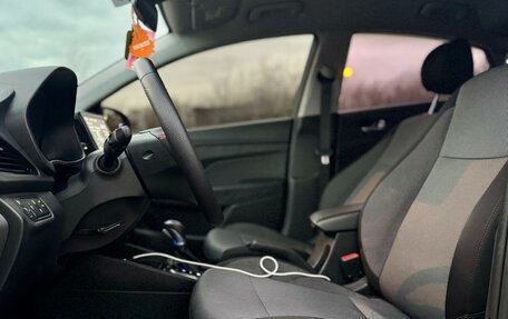 Hyundai Solaris II рестайлинг, 2022 год, 1 330 000 рублей, 10 фотография