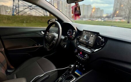 Hyundai Solaris II рестайлинг, 2022 год, 1 330 000 рублей, 21 фотография